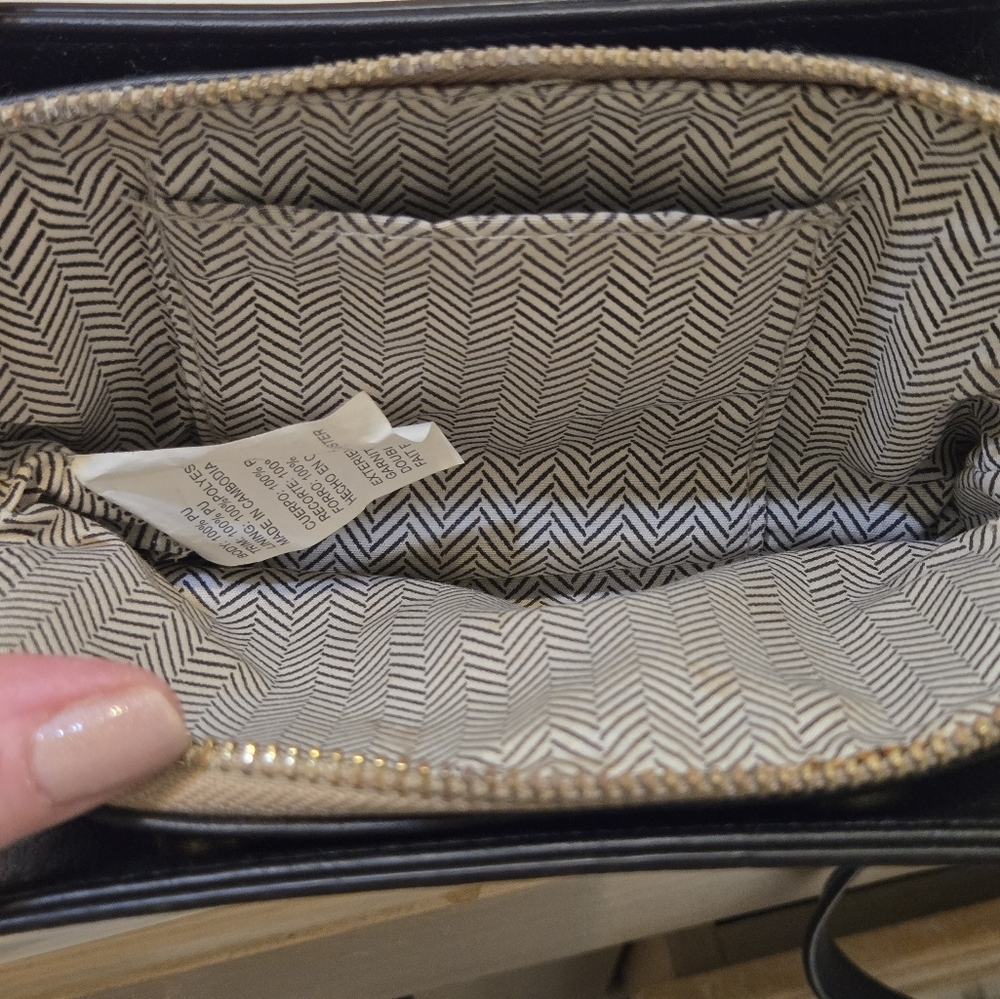 Steve Madden Crossbody Handbag - Picture 7 of 16